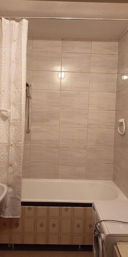 Kawalerka Czestochowa 17 Apartment Екстериор снимка