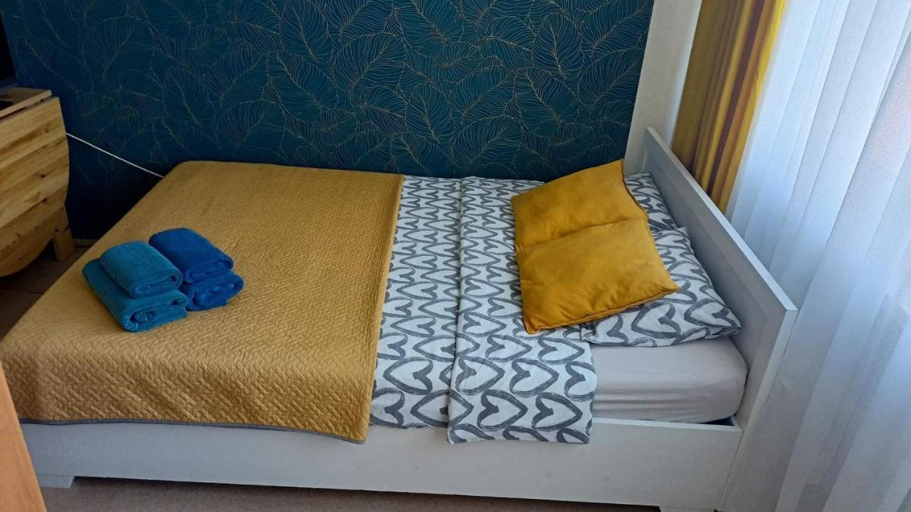 Kawalerka Czestochowa 17 Apartment Екстериор снимка