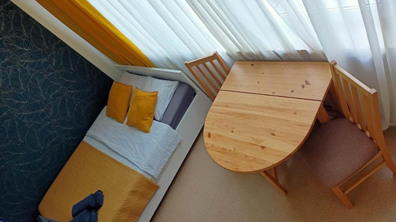 Kawalerka Czestochowa 17 Apartment Екстериор снимка