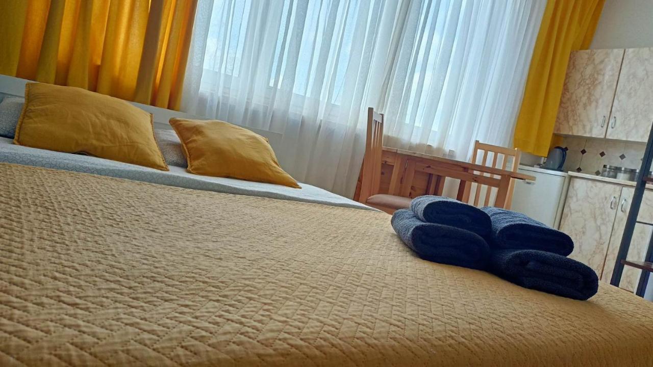 Kawalerka Czestochowa 17 Apartment Екстериор снимка